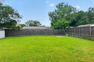 109 N Heights Dr, Crowley, TX 76036 - Photo 18