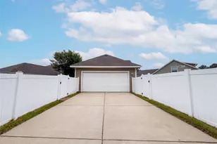 9801 Cedarcrest Dr, Providence Village, TX 76227 - Photo 18