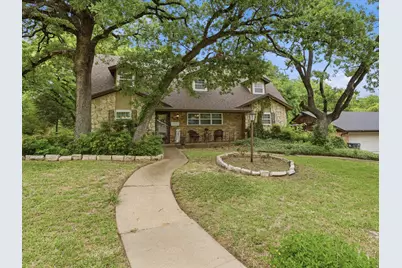2801 Oak Cliff Lane, Arlington, TX 76012 - Photo 2