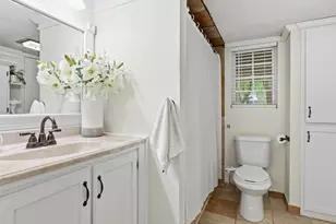 2801 Oak Cliff Ln, Arlington, TX 76012 - Photo 22