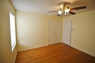2936 Santa Sabina Dr, Grand Prairie, TX 75052 - Photo 16