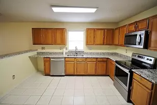 2936 Santa Sabina Dr, Grand Prairie, TX 75052 - Photo 8
