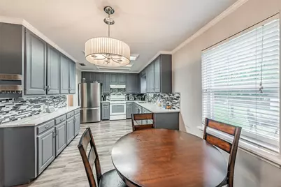 1009 Zelda, Hurst, TX 76053 - Photo 10