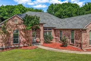 203 Mockingbird Ln, Aledo, TX 76008 - Photo 4