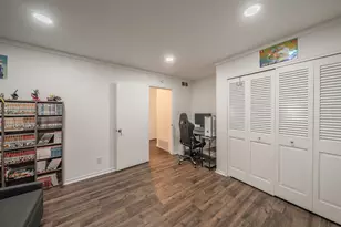 1001 Woodoak Ct, Fort Worth, TX 76112 - Photo 14