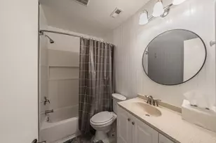 1001 Woodoak Ct, Fort Worth, TX 76112 - Photo 16