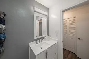 1001 Woodoak Ct, Fort Worth, TX 76112 - Photo 24