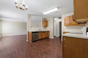 652 Lowe Dr, Cedar Hill, TX 75104 - Photo 8
