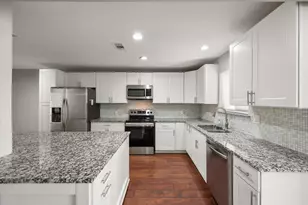 207 E Harwood Rd, Euless, TX 76039 - Photo 6