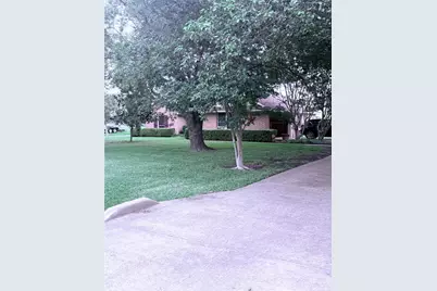 202 Castleridge Drive, Red Oak, TX 75154 - Photo 2