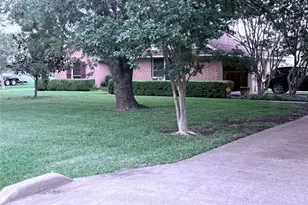202 Castleridge Dr, Red Oak, TX 75154 - Photo 2