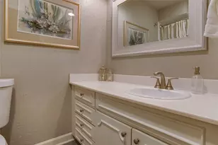 7777 Royal Ln, Dallas, TX 75230 - Photo 20