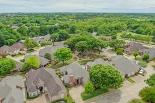 759 Village Green Dr, DeSoto, TX 75115 - Photo 36