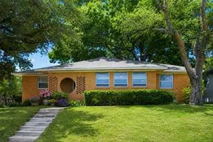 635 Classen Dr, Dallas, TX 75218 - Photo 1