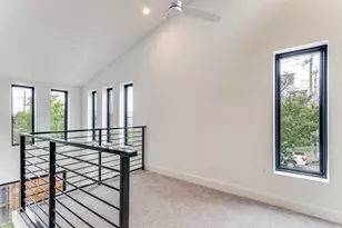 4715 Live Oak St, Dallas, TX 75204 - Photo 8