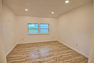 103 Phillips St, Saint Jo, TX 76265 - Photo 10