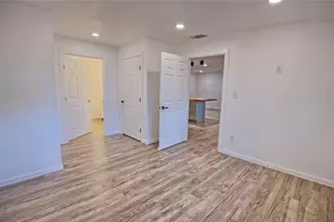 103 Phillips St, Saint Jo, TX 76265 - Photo 8