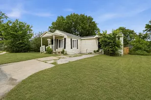 1214 Jones St, Greenville, TX 75401 - Photo 2