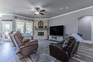 233 Fox Run Ln, Robinson, TX 76706 - Photo 8