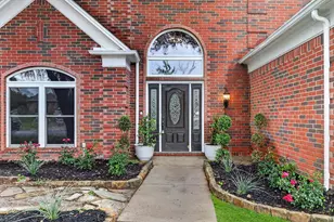 7024 Lyndale Dr, Watauga, TX 76148 - Photo 2