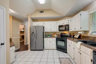 248 Butternut Ln, Powderly, TX 75473 - Photo 14