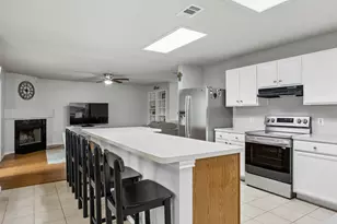 5325 Chessie Cir, Haltom City, TX 76137 - Photo 10