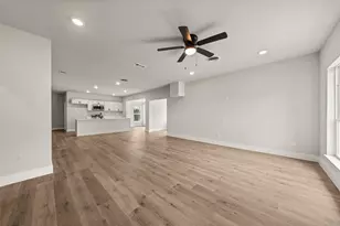 900 N 22nd St, Waco, TX 76707 - Photo 4