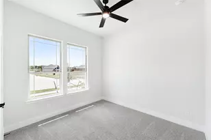 561 Red Maple Rd, Waxahachie, TX 75165 - Photo 6