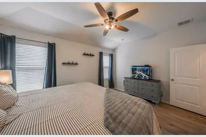 633 Buzzard Lake Trail, Fort Worth, TX 76120 - Photo 16