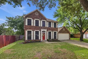 4404 Durham Ct, Grand Prairie, TX 75052 - Photo 2