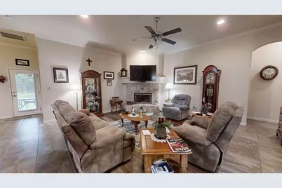 109 Donna Circle, Granbury, TX 76049 - Photo 4