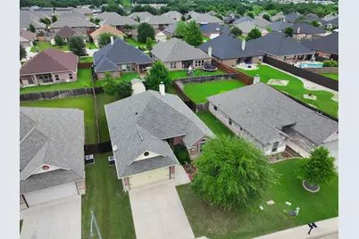 109 Donna Circle, Granbury, TX 76049 - Photo 2