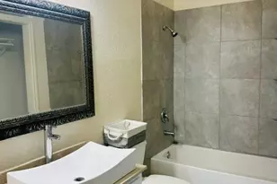 4800 W Lovers Ln, Dallas, TX 75209 - Photo 16