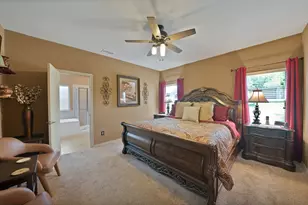 7064 Seton Hall Dr, Fort Worth, TX 76120 - Photo 18