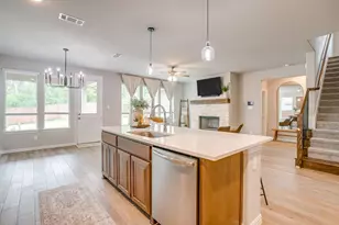 1303 Hickory Ct, Weatherford, TX 76086 - Photo 6