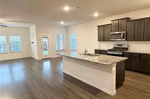 929 Philadelphia St, Fate, TX 75189 - Photo 4