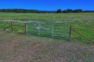 433 Fruitland Rd, Bowie, TX 76230 - Photo 36