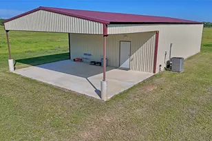 433 Fruitland Rd, Bowie, TX 76230 - Photo 34
