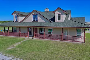433 Fruitland Rd, Bowie, TX 76230 - Photo 36