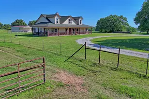 433 Fruitland Rd, Bowie, TX 76230 - Photo 1