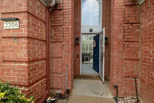 2206 Arbor Chase Cir, Arlington, TX 76011 - Photo 4