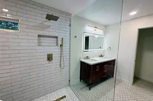 9920 Greenfield Dr, Dallas, TX 75238 - Photo 14