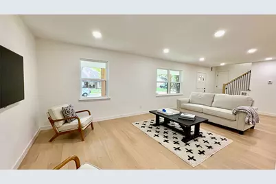 9920 Greenfield Drive, Dallas, TX 75238 - Photo 2