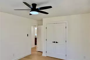 9920 Greenfield Dr, Dallas, TX 75238 - Photo 24
