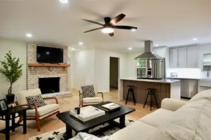 9920 Greenfield Dr, Dallas, TX 75238 - Photo 2