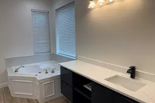 618 W Muirfield Rd, Garland, TX 75044 - Photo 12