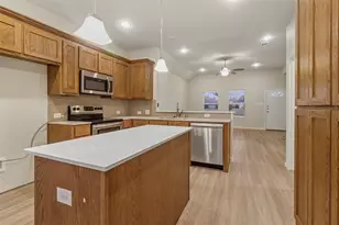 731 W Morton St, Denison, TX 75020 - Photo 4
