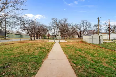 731 W Morton Street, Denison, TX 75020 - Photo 14