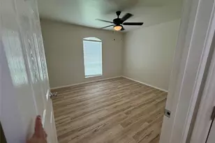 408 Sorrel Ln, Red Oak, TX 75154 - Photo 16