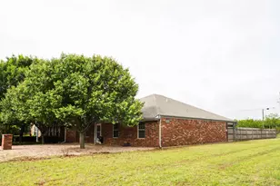 602 Cedar St, Clyde, TX 79510 - Photo 2